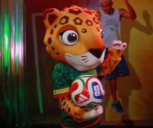 Las apuestas en el fútbol combinan la pasión por la pelota con la emoción de formar parte del juego. Permiten a los aficionados vivir cada partido con mayor intensidad, analizando tácticas, resultados y rendimientos, mientras disfrutan de una experiencia que une estrategia, entretenimiento y adrenalina. Además, impulsan la actividad económica y refuerzan el vínculo entre el deporte y sus seguidores.Apostá con pasión, pero siempre con responsabilidad.